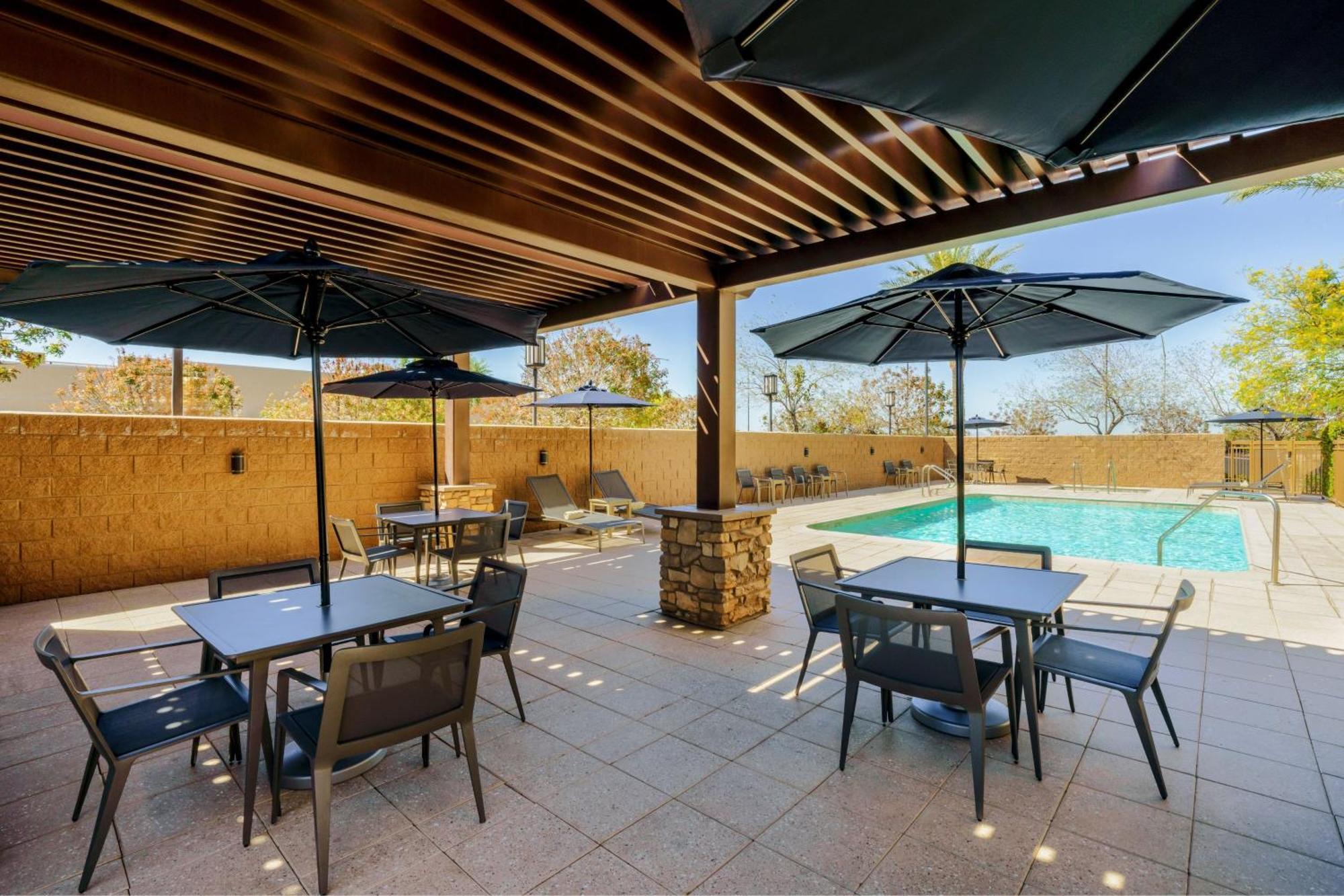 Courtyard By Marriott Phoenix Mesa Gateway Airport Kültér fotó